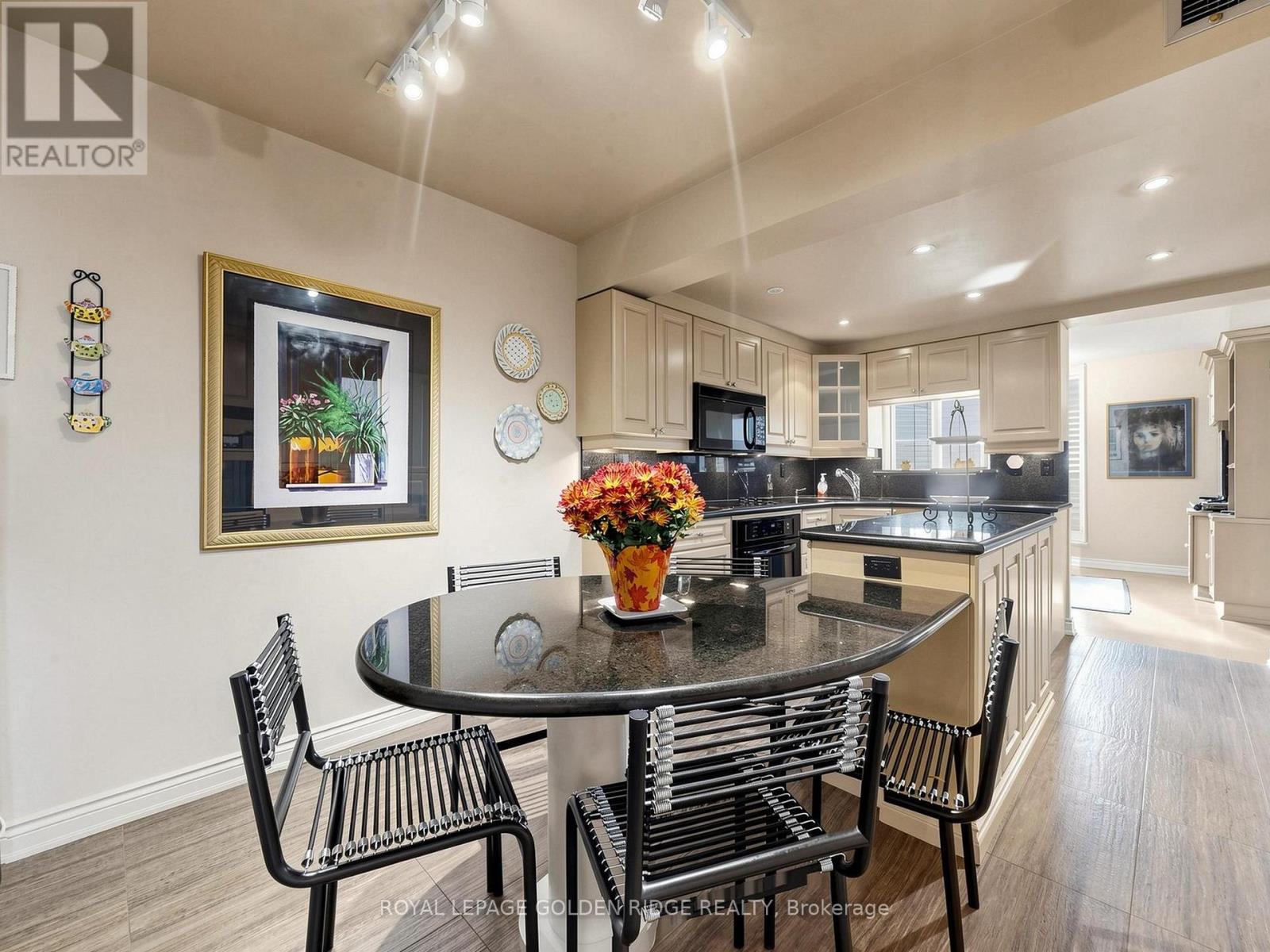 1002 - 65 Spring Garden Avenue Property Photo 14