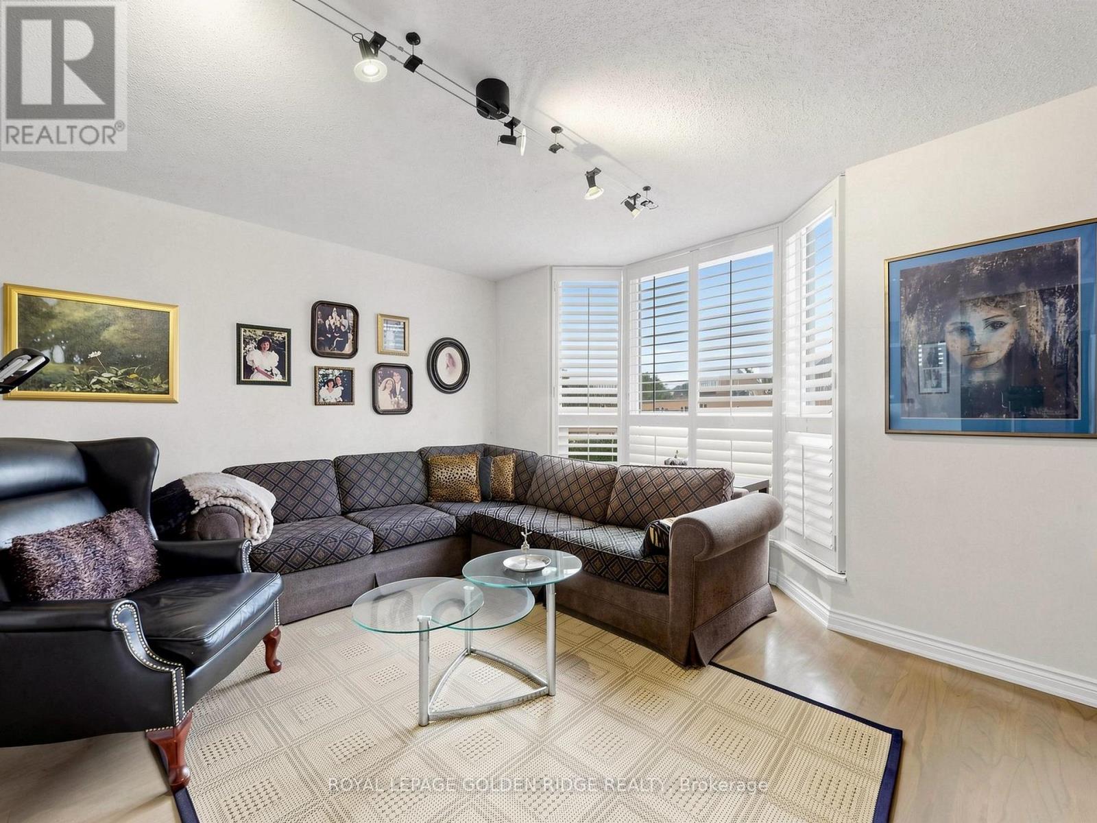 1002 - 65 Spring Garden Avenue Property Photo 18