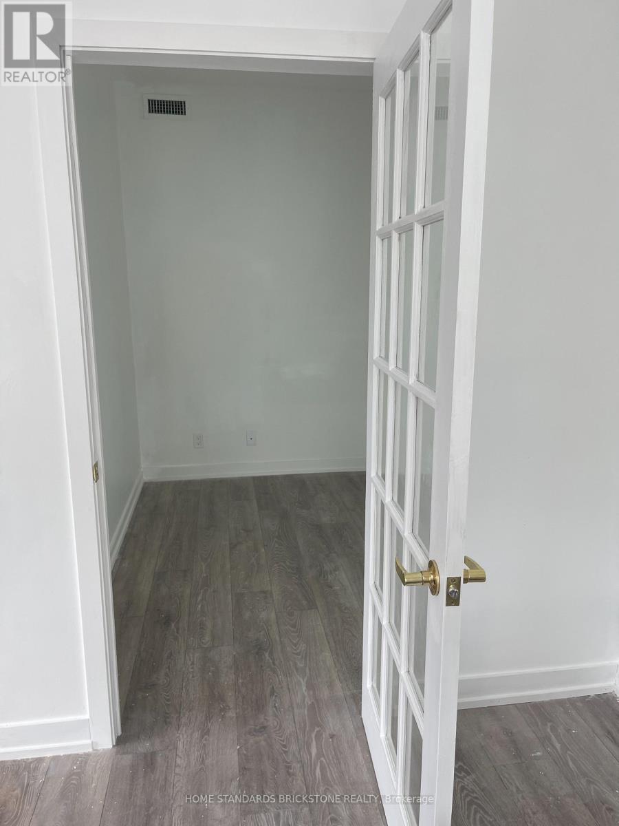 2011 - 108 Peter Street Property Photo 9