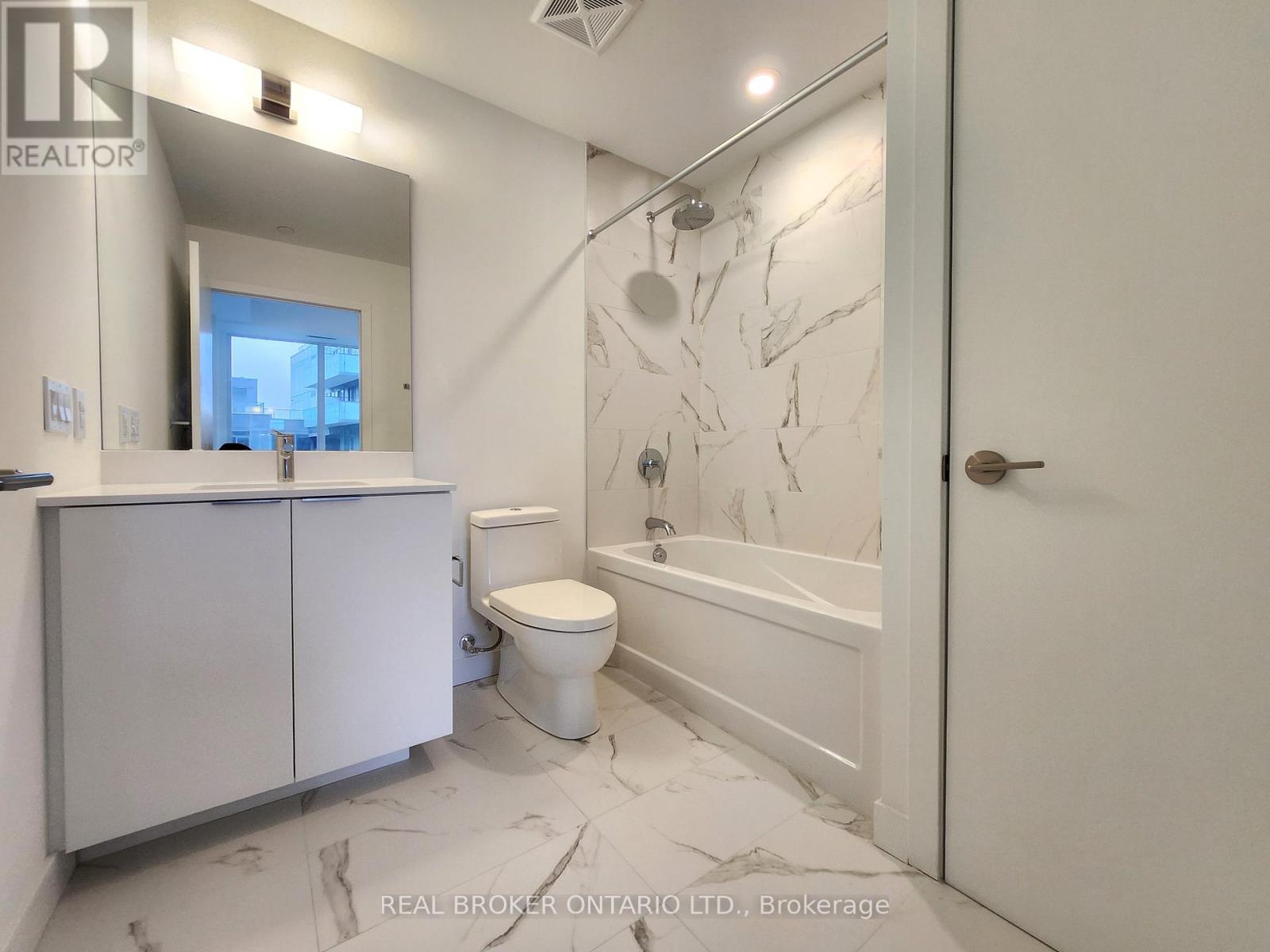 N625 - 7 Golden Lion Heights Property Photo 9