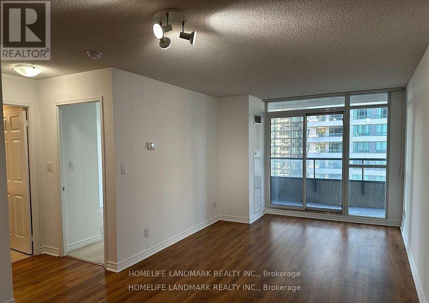 35 Hollywood Avenue Property Photo 3