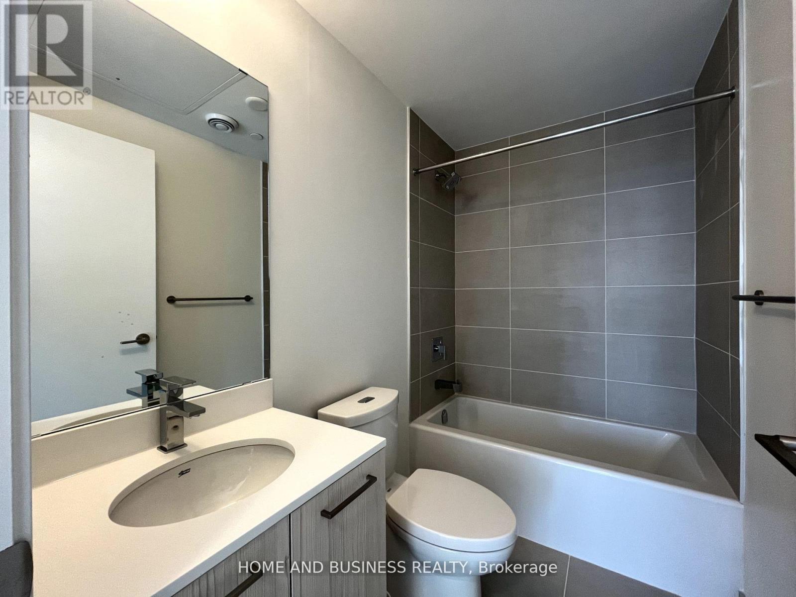 2304 - 65 Mutual Street Property Photo 13