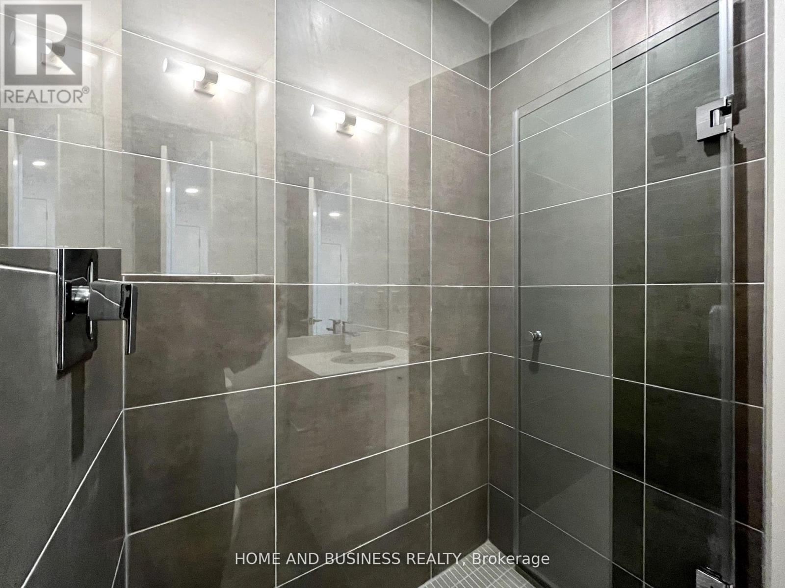 2304 - 65 Mutual Street Property Photo 18