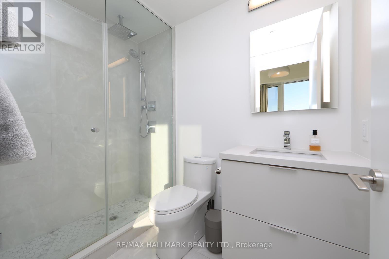 2604 - 158 Front Street E Property Photo 19