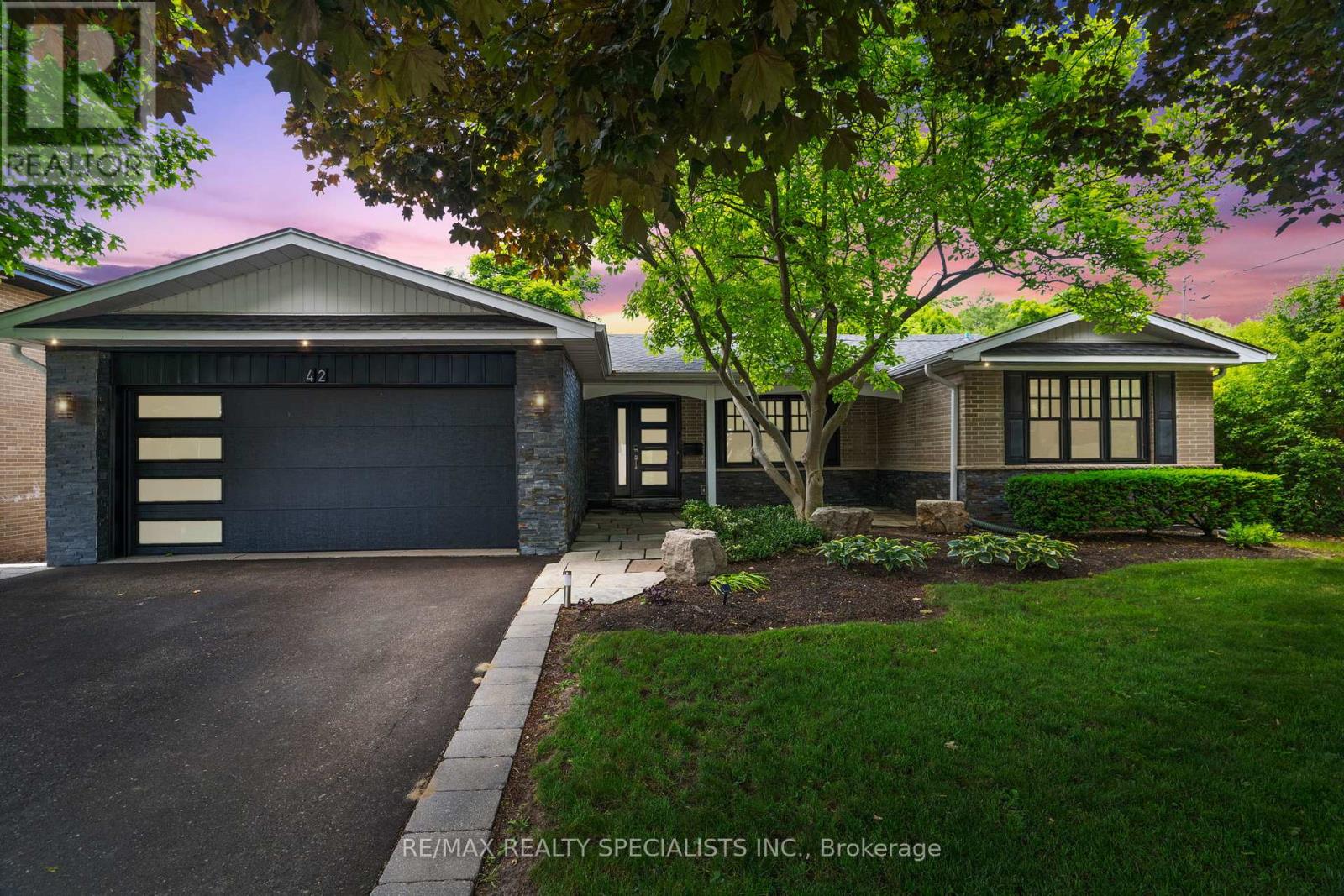 42 Heathview Avenue Property Photo 2