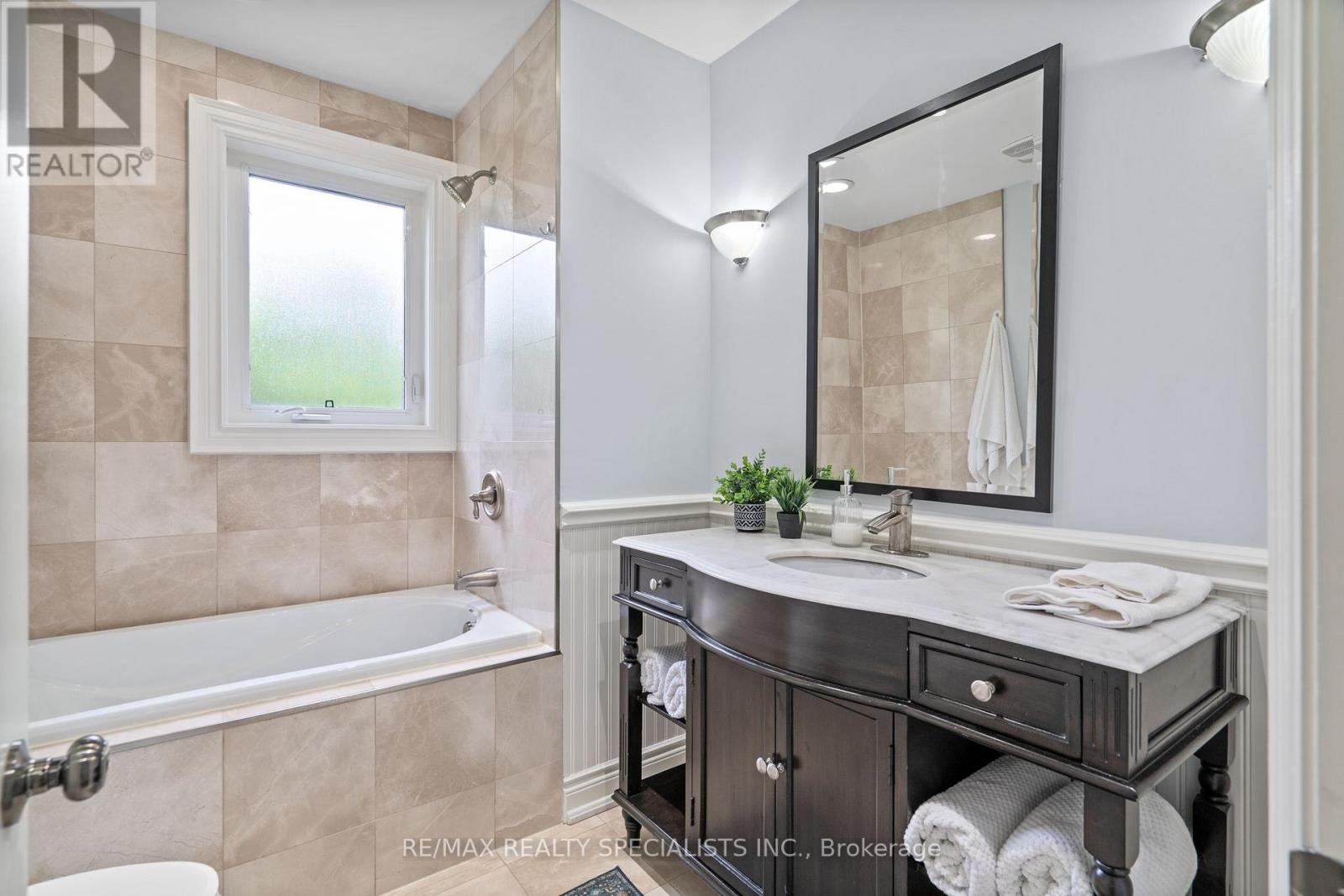 42 Heathview Avenue Property Photo 24