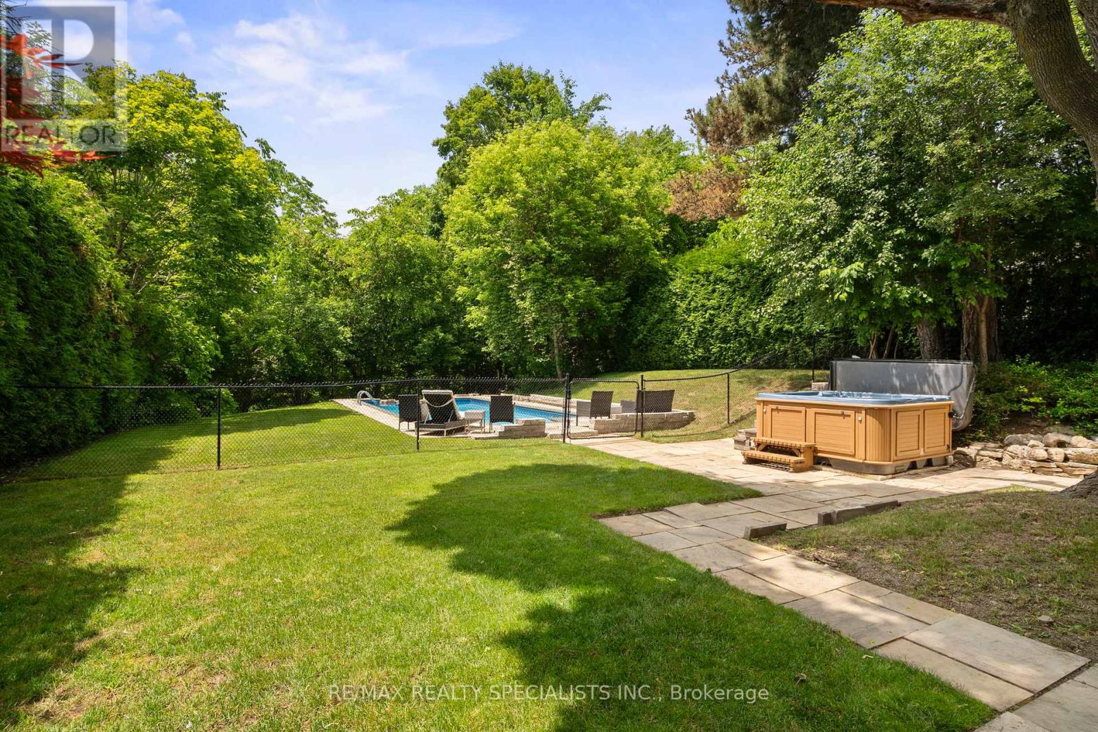 42 Heathview Avenue Property Photo 39