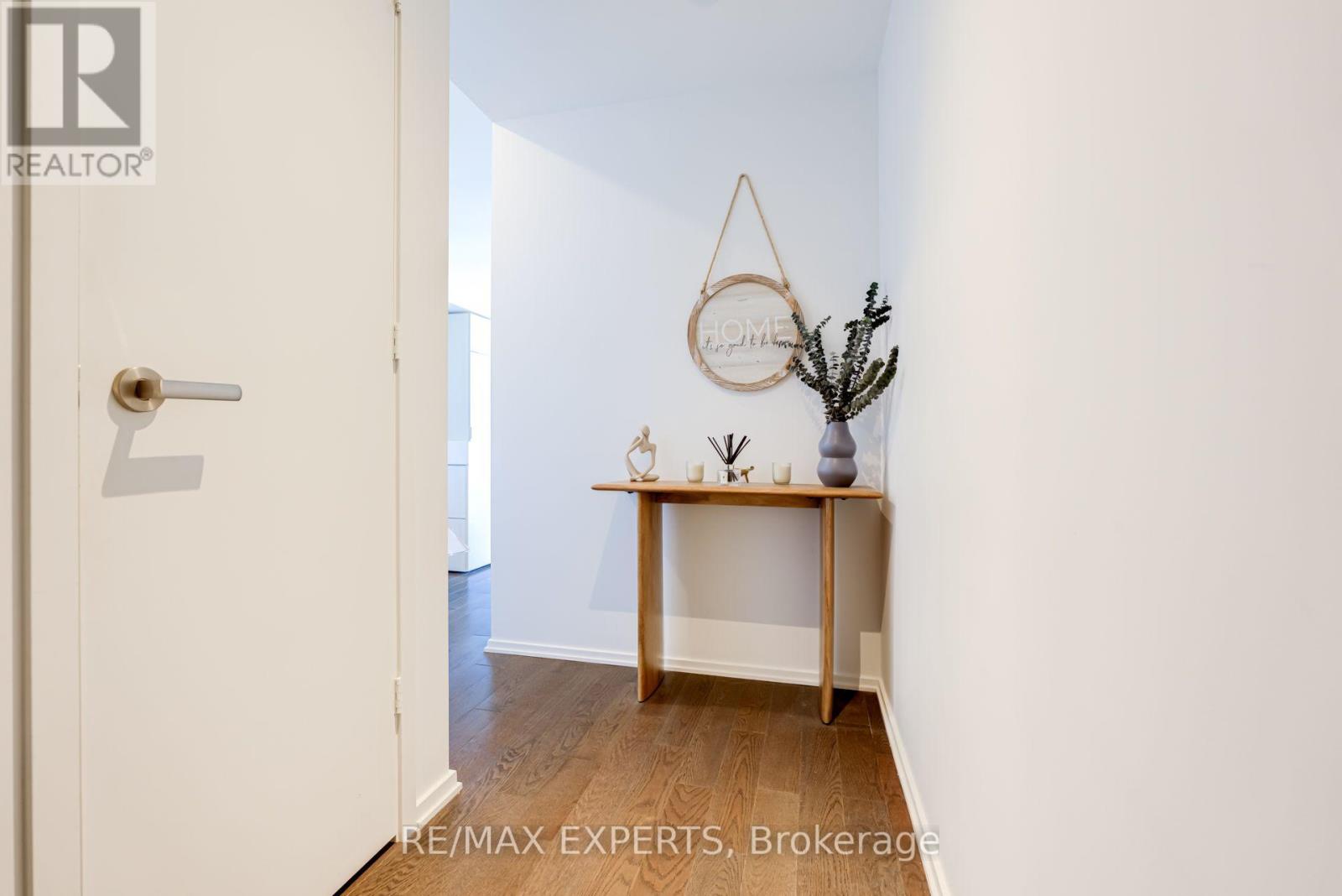 1806 - 16 Bonnycastle Street Property Photo 4