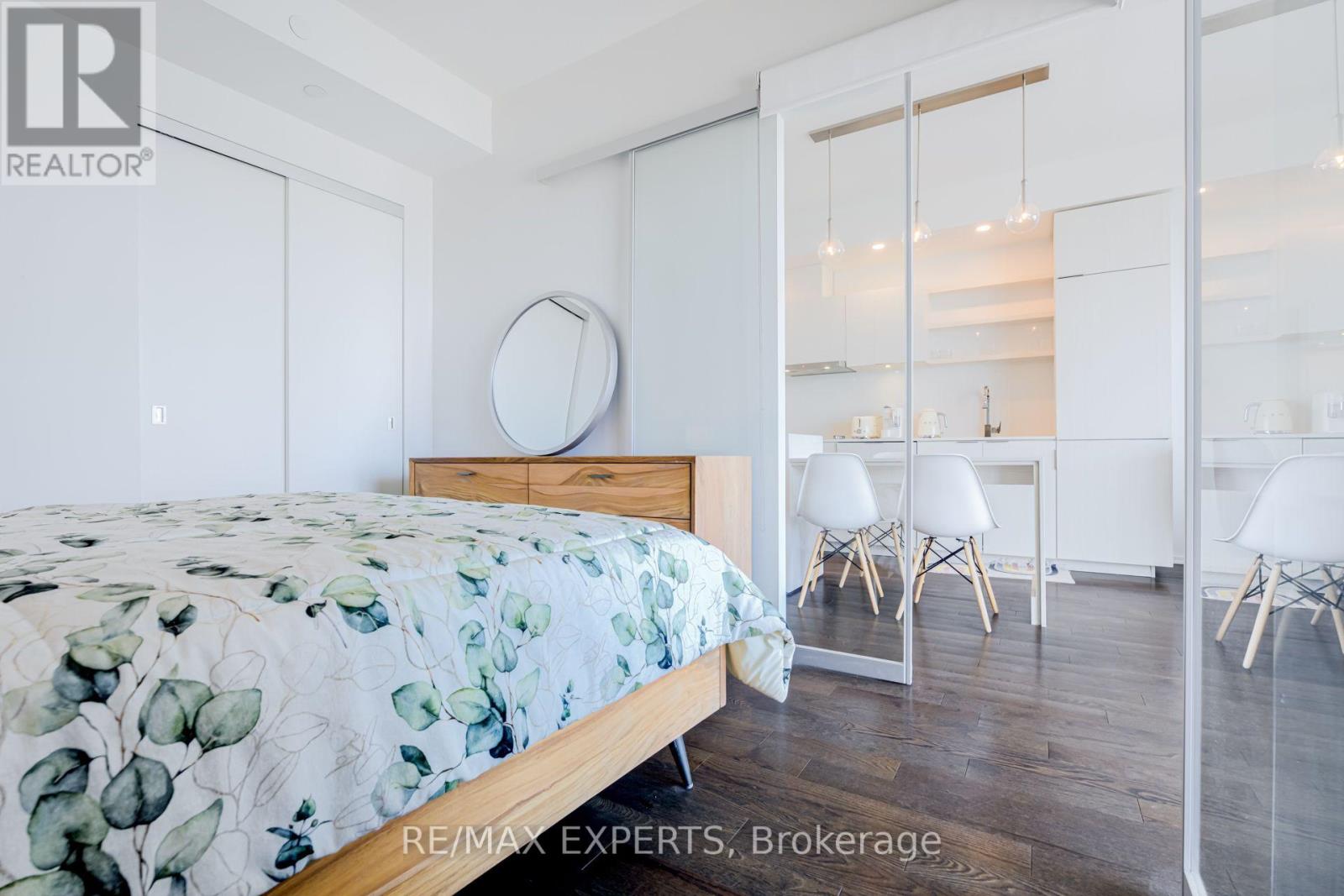 1806 - 16 Bonnycastle Street Property Photo 14