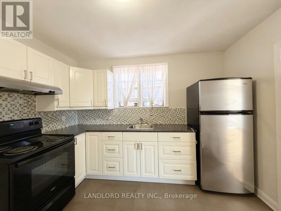 2nd Fl - 82 Lanark Avenue Property Photo 10