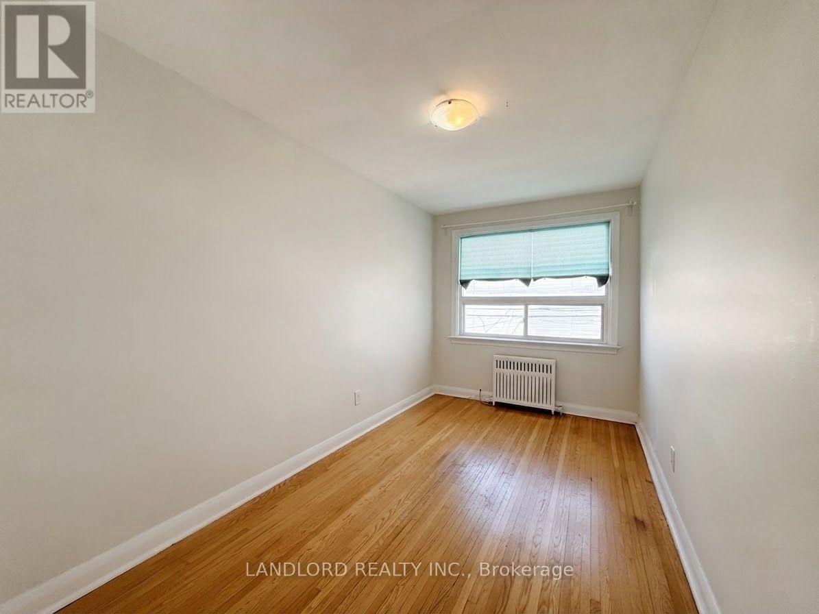 2nd Fl - 82 Lanark Avenue Property Photo 20