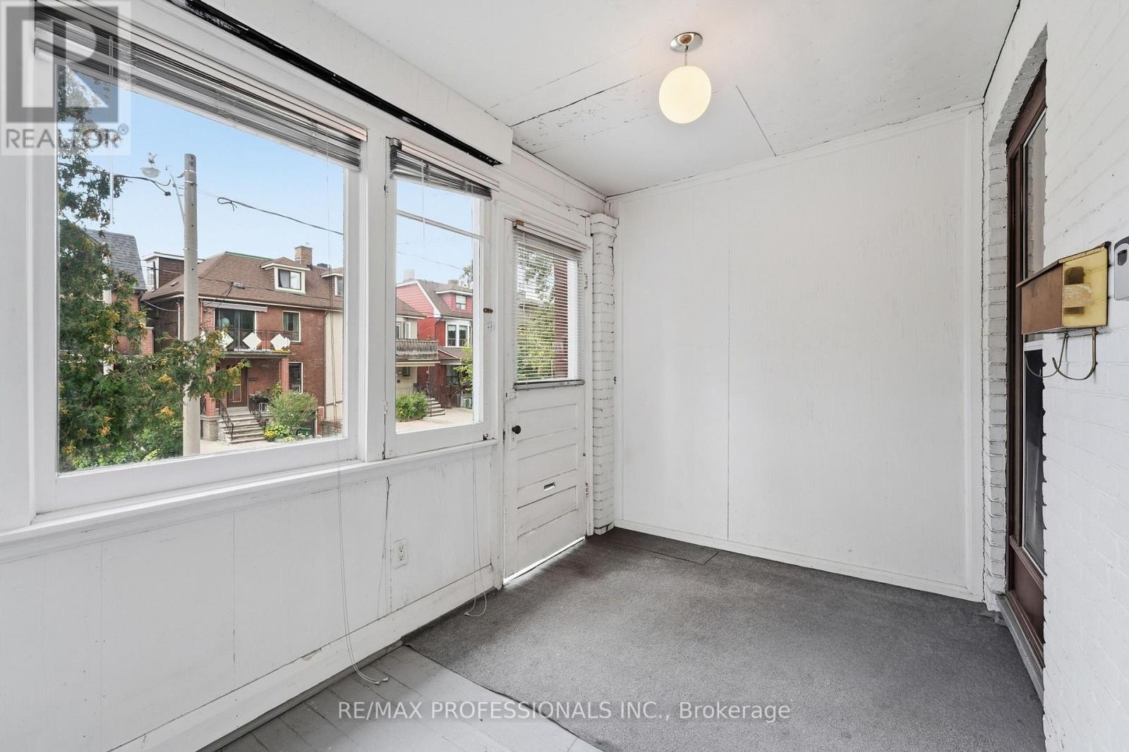 227 Montrose Avenue Property Photo 5