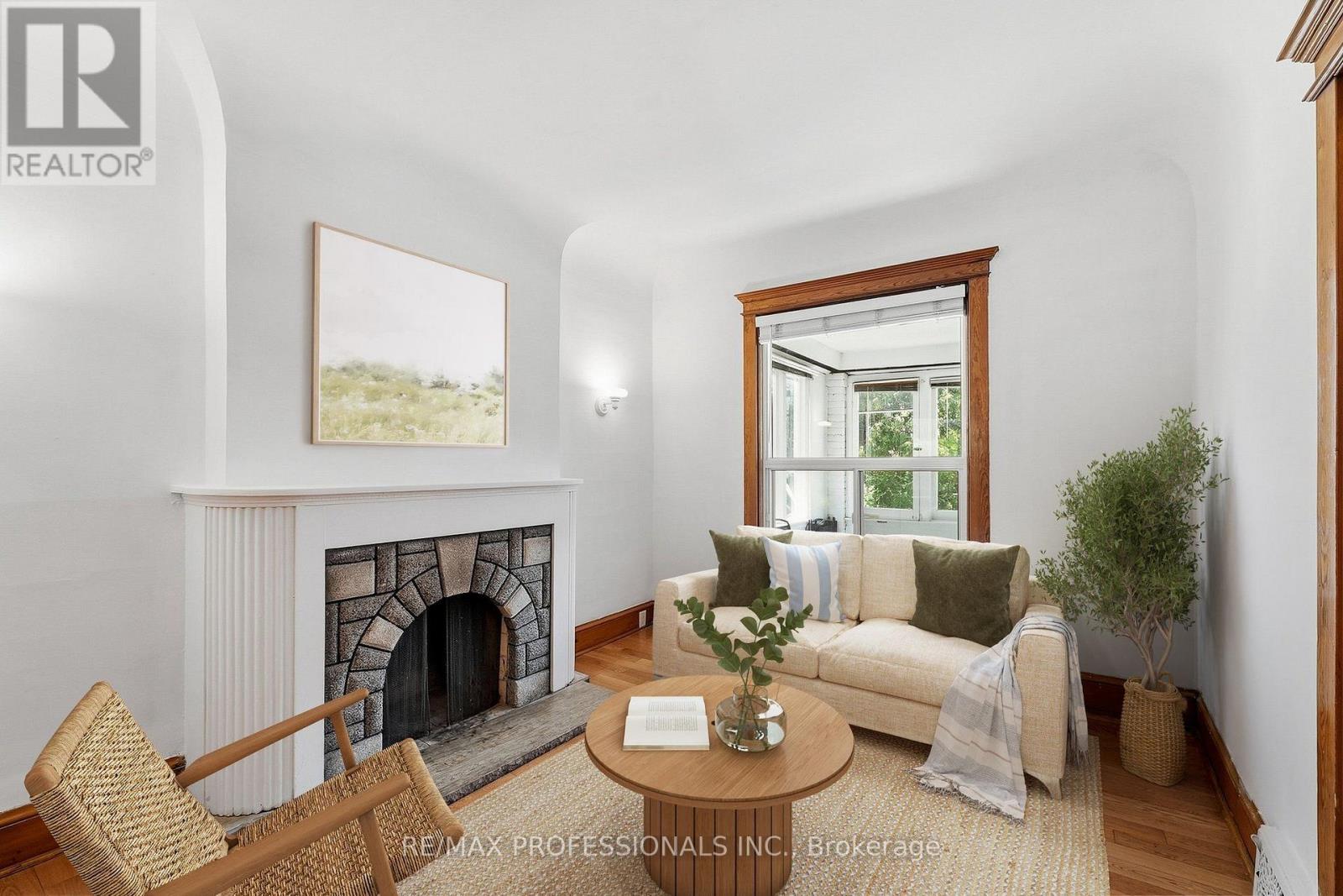 227 Montrose Avenue Property Photo 7