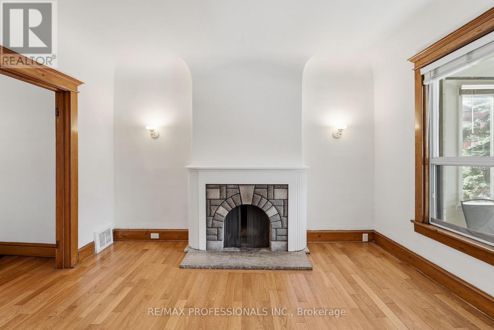 227 Montrose Avenue Property Photo 10