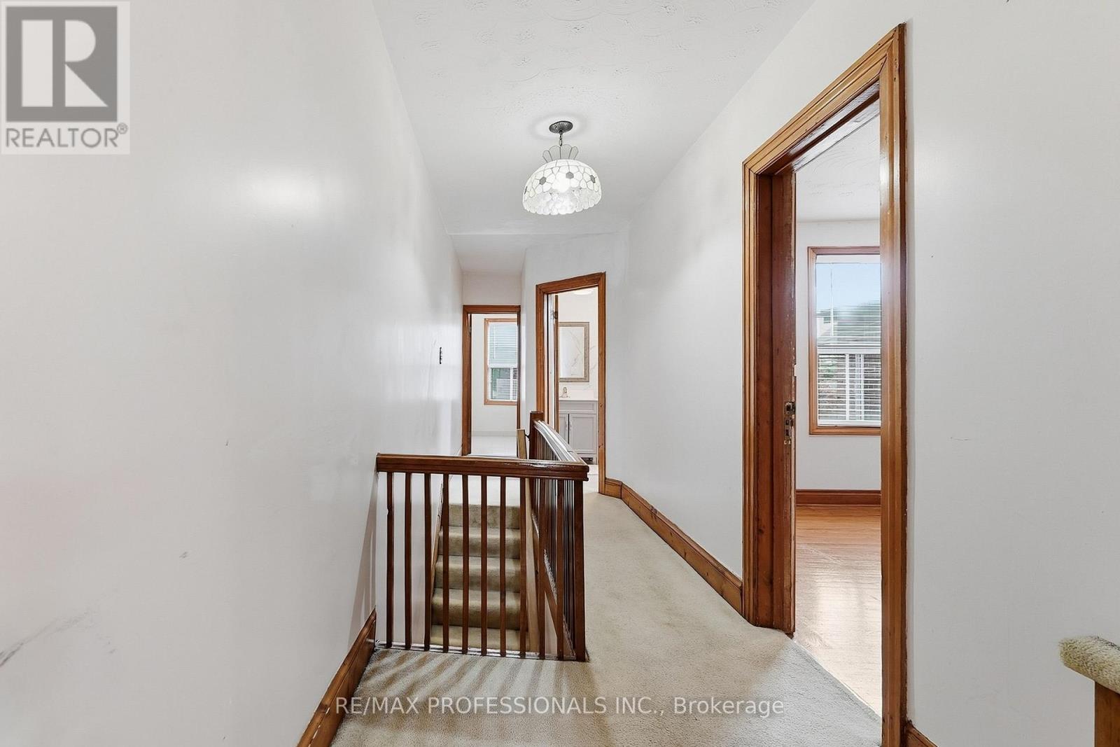 227 Montrose Avenue Property Photo 33