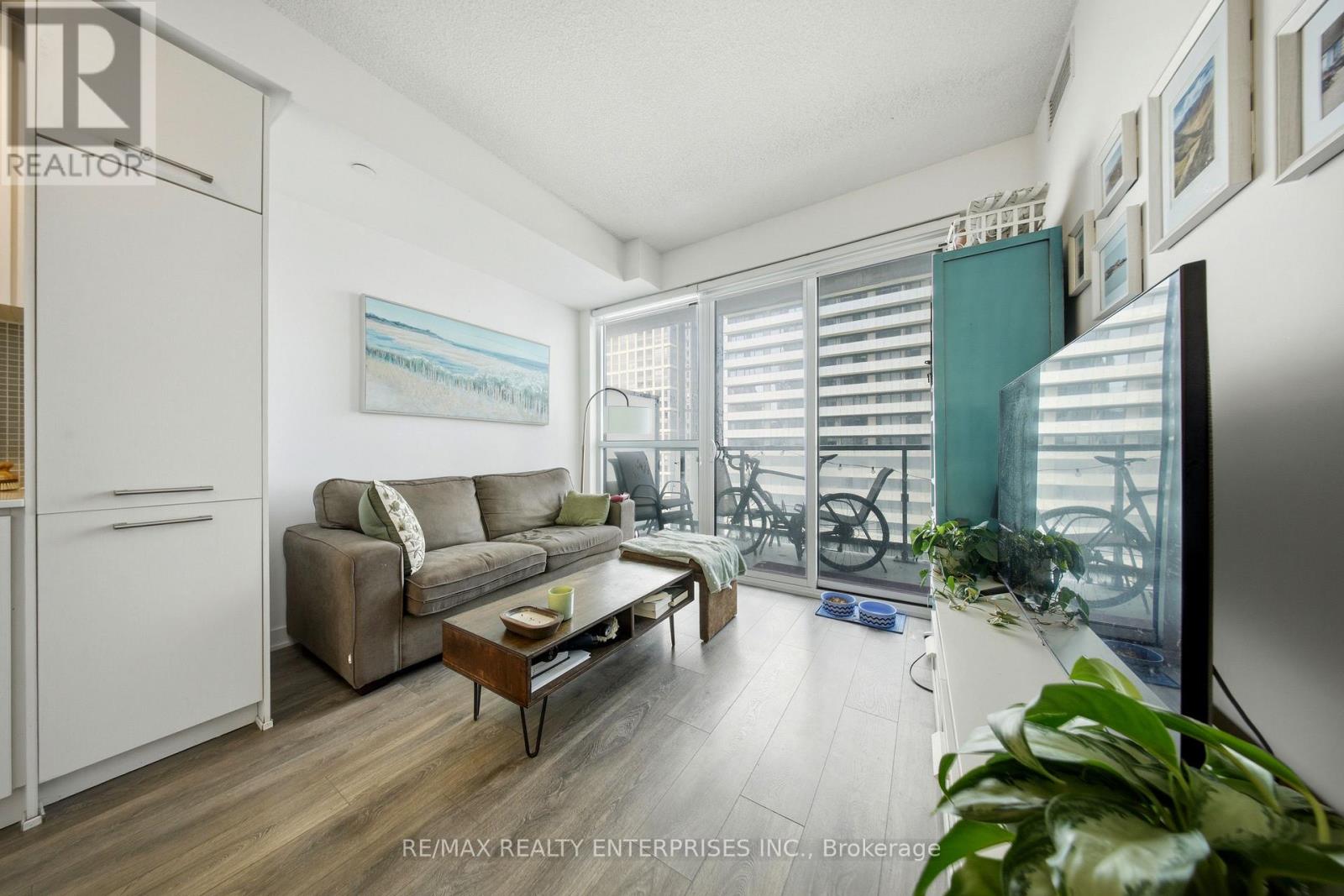 2510 - 87 Peter Street Property Photo 5