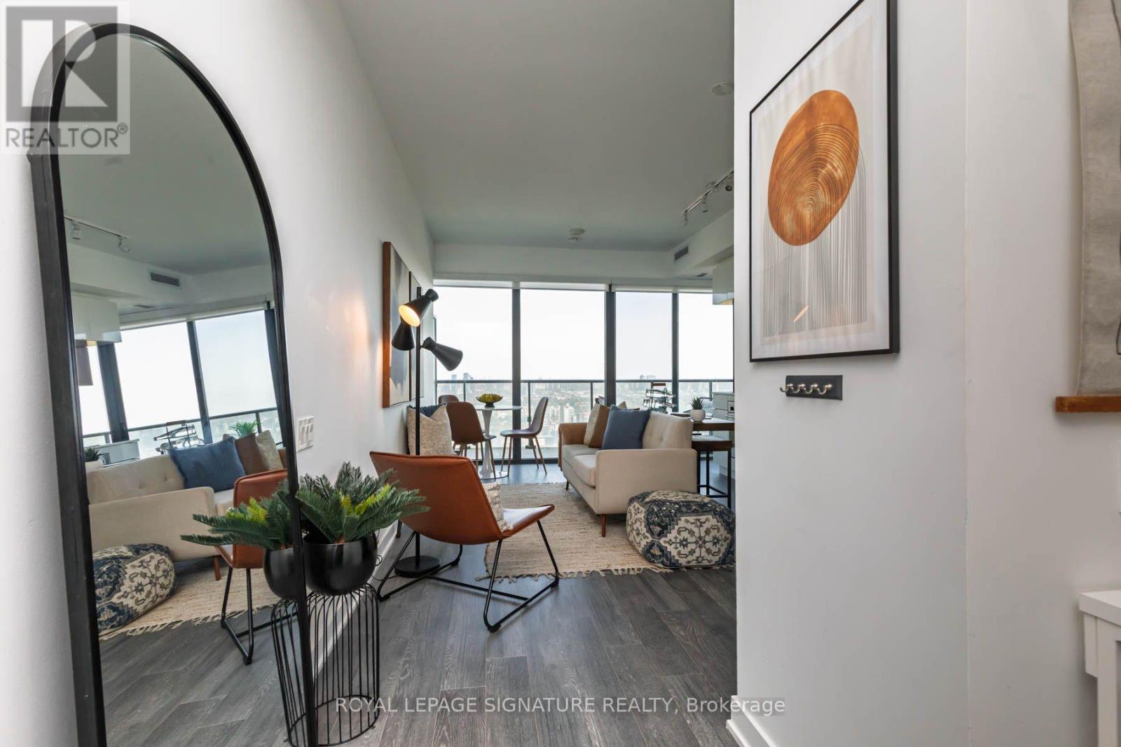 2805 - 185 Roehampton Avenue Property Photo 4