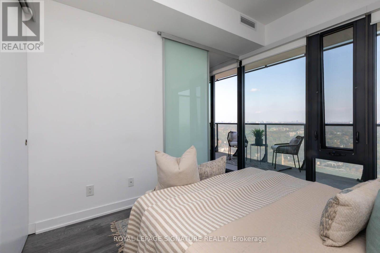 2805 - 185 Roehampton Avenue Property Photo 17