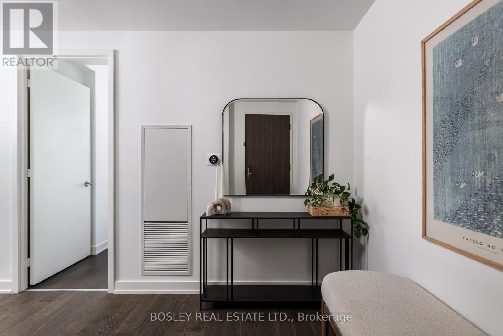 1702 - 185 Roehampton Avenue Property Photo 2