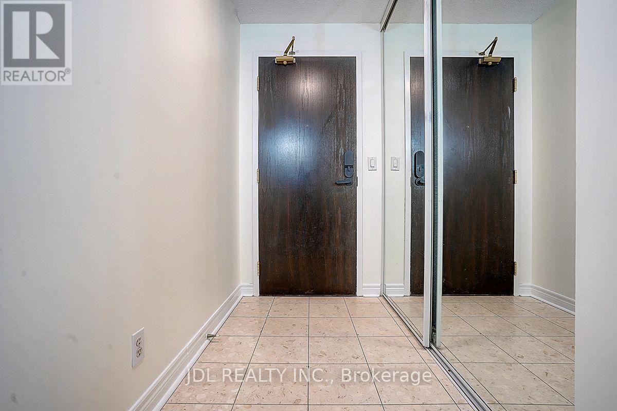 1202 - 23 Hollywood Avenue Property Photo 5