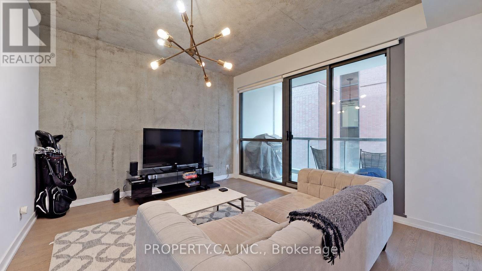 827 - 39 BRANT STREET Property Photo 1