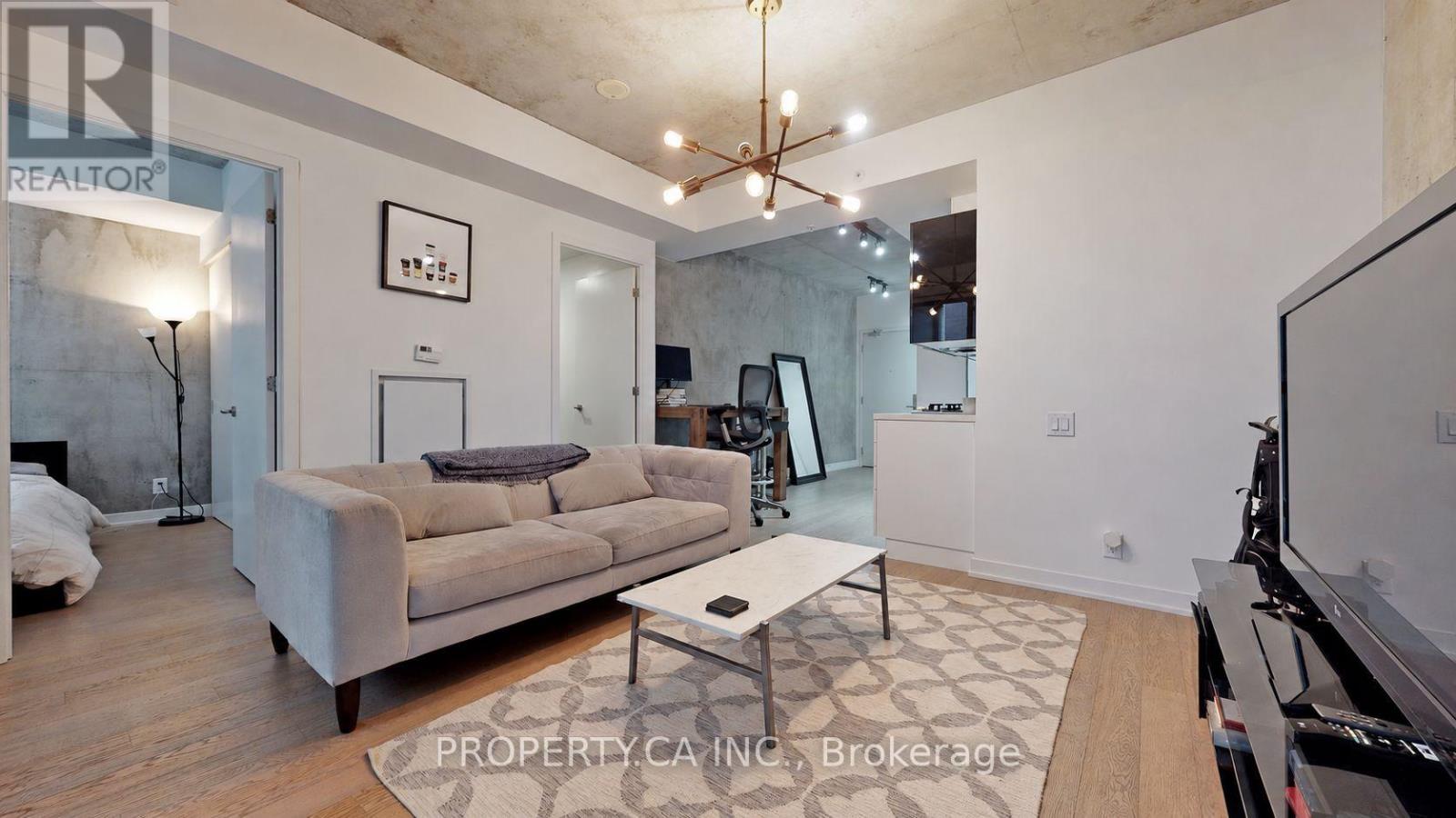 827 - 39 Brant Street Property Photo 4