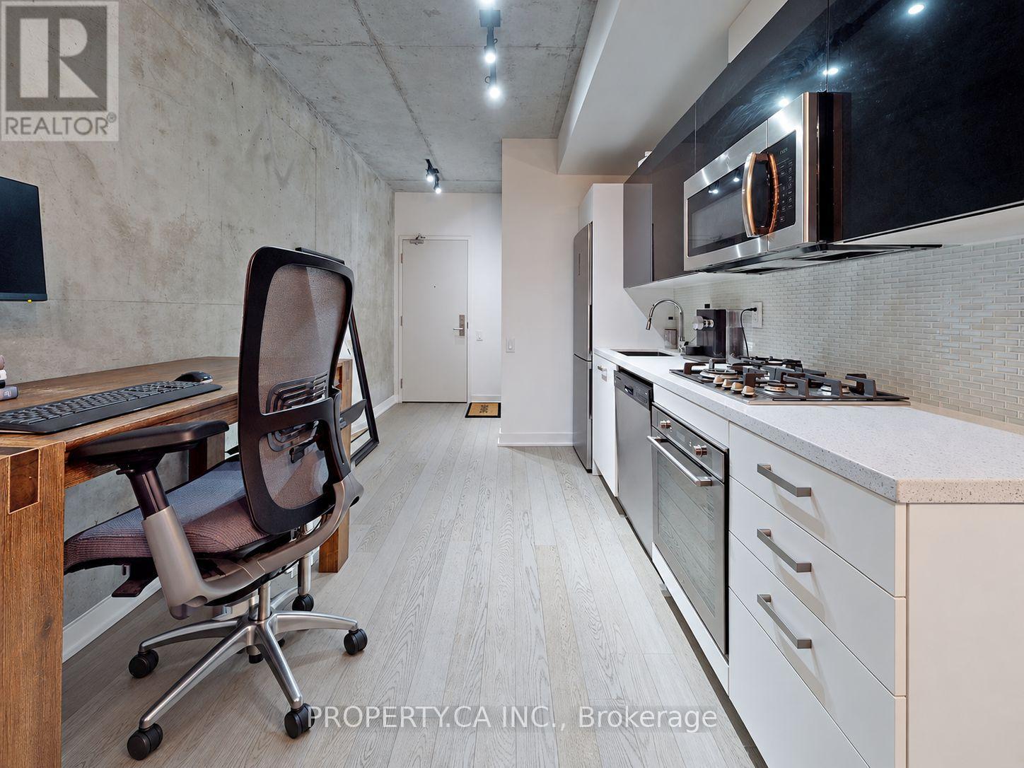 827 - 39 Brant Street Property Photo 20