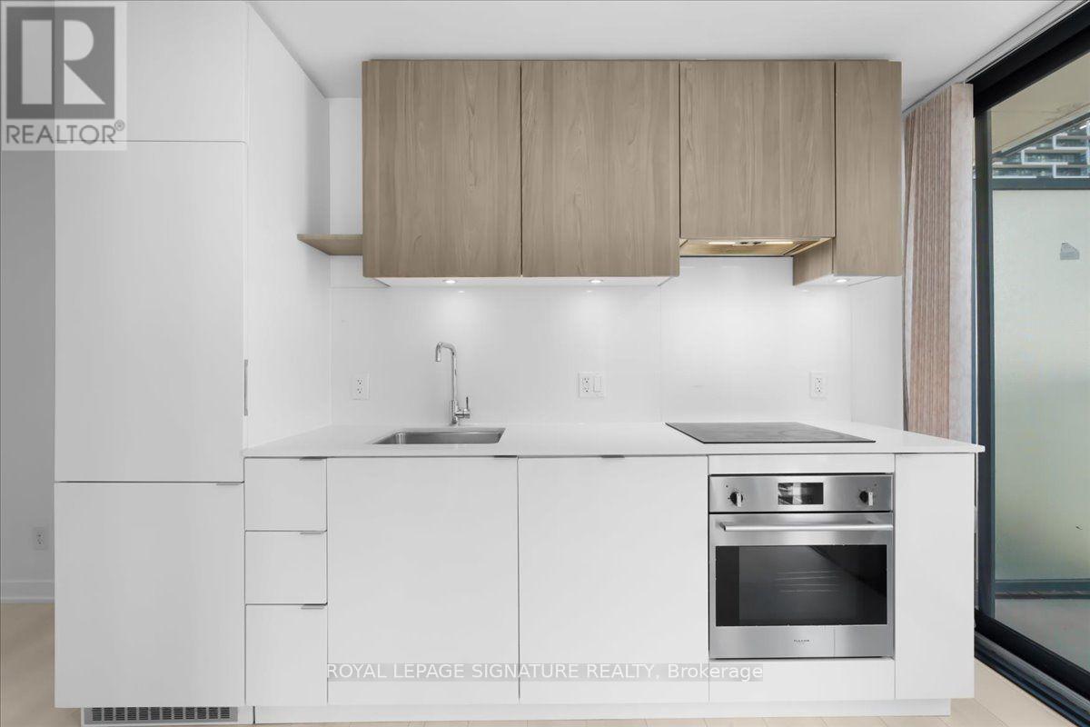 1805 - 161 Roehampton Avenue Property Photo 8