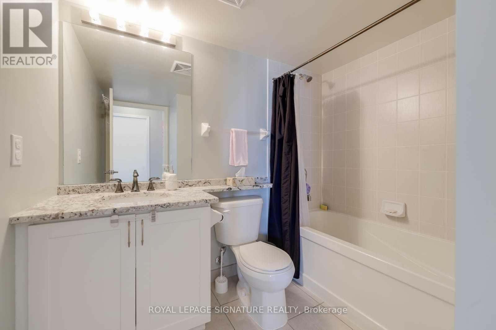 1609 - 25 Lower Simcoe Street Property Photo 15