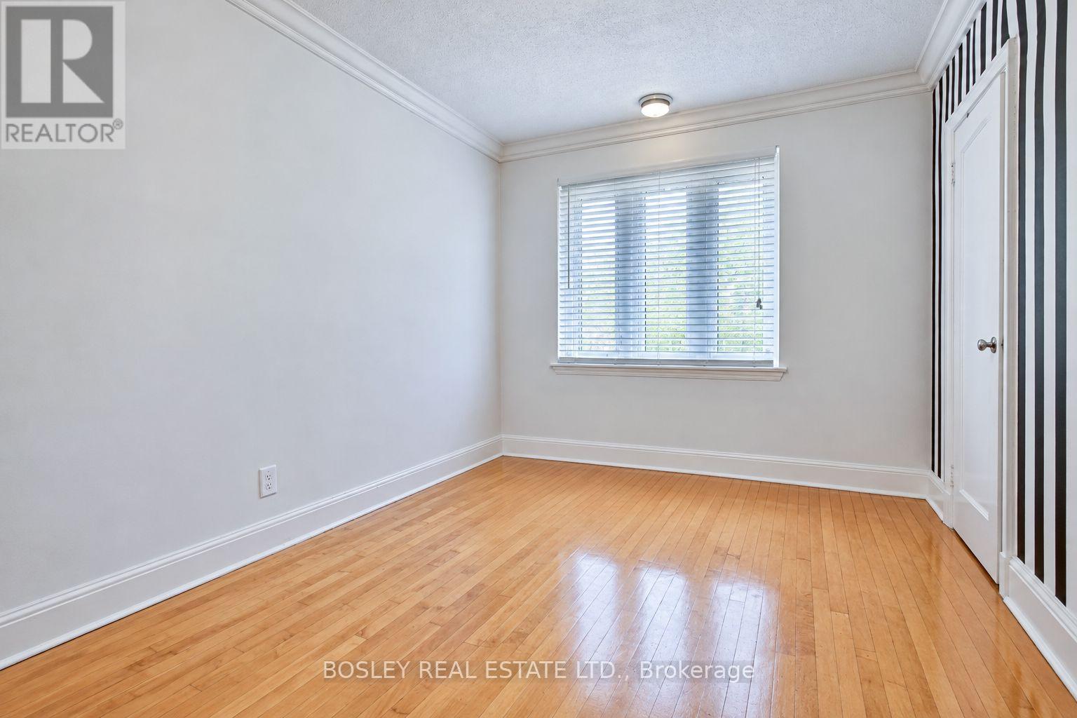 1393 Avenue Road Property Photo 7