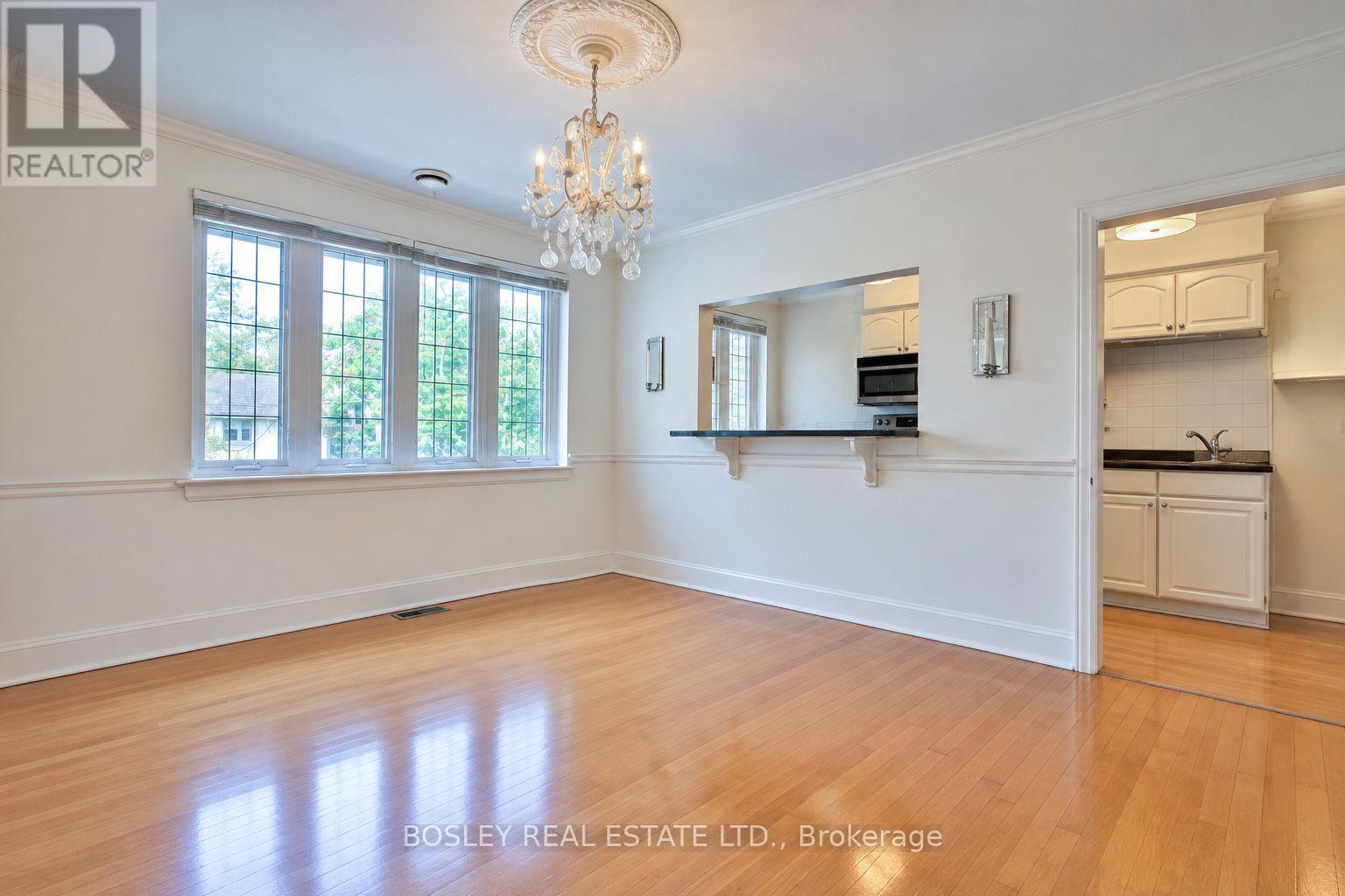 1393 Avenue Road Property Photo 9