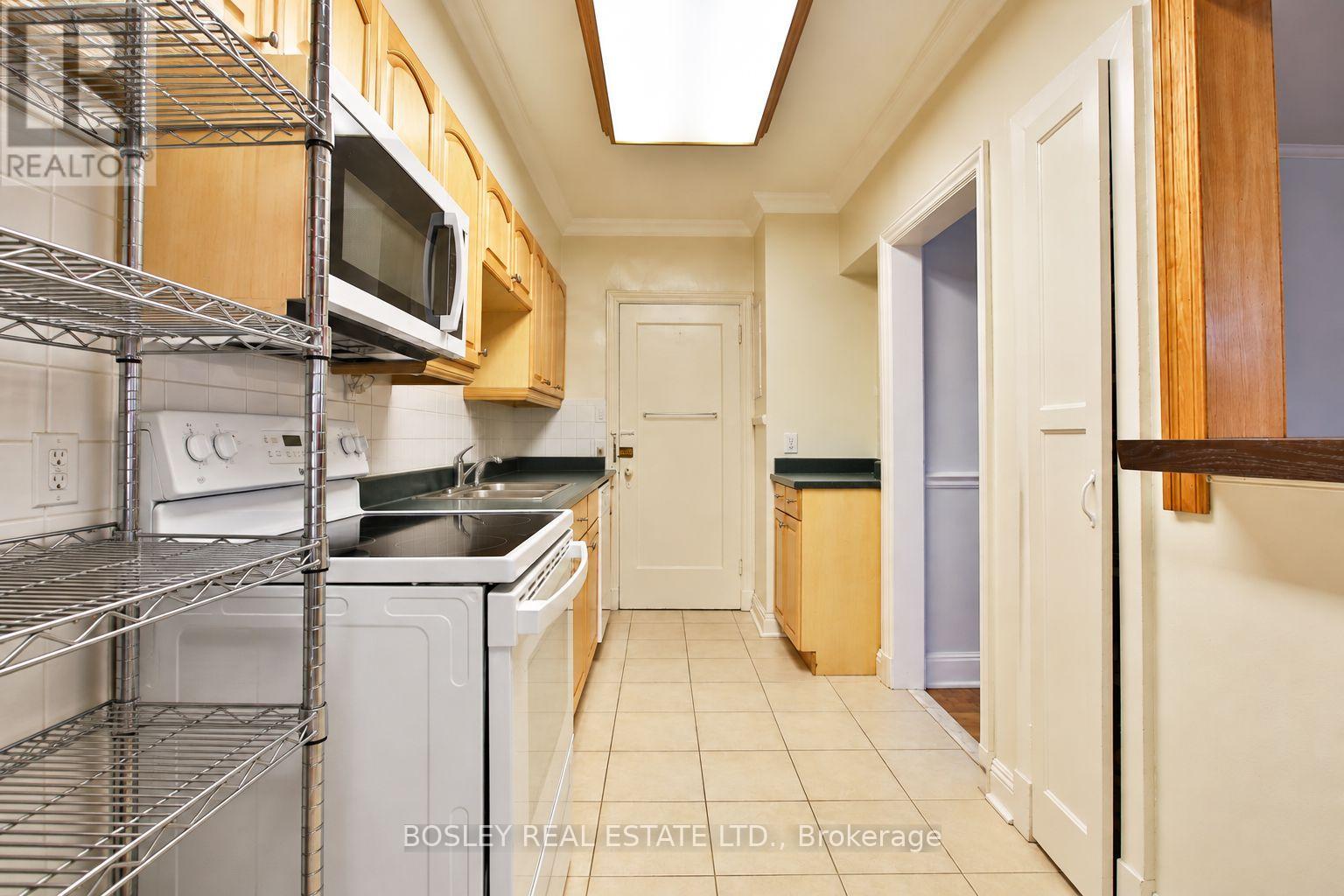 1393 Avenue Road Property Photo 17