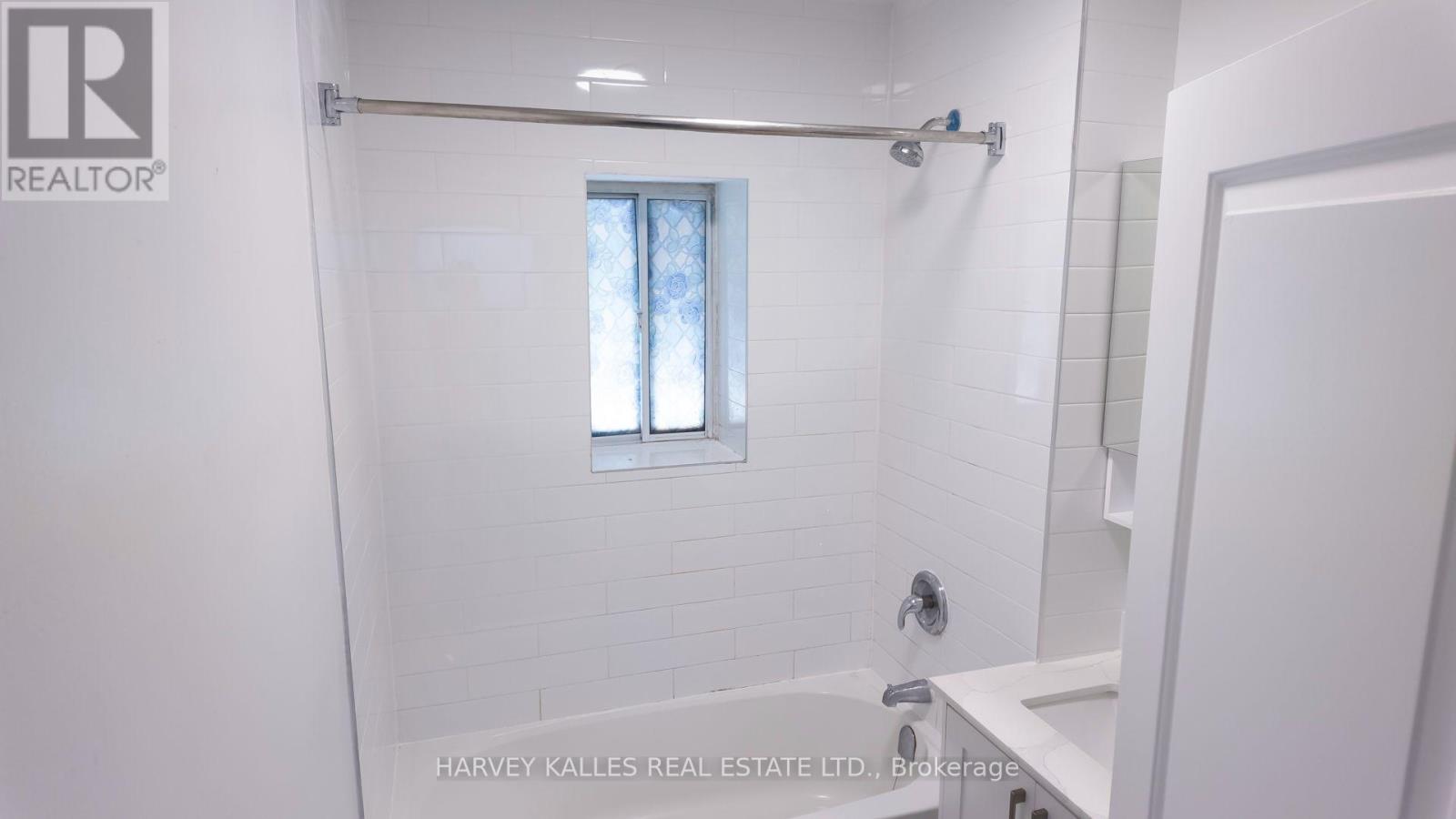 2 - 316 Lonsdale Road Property Photo 4