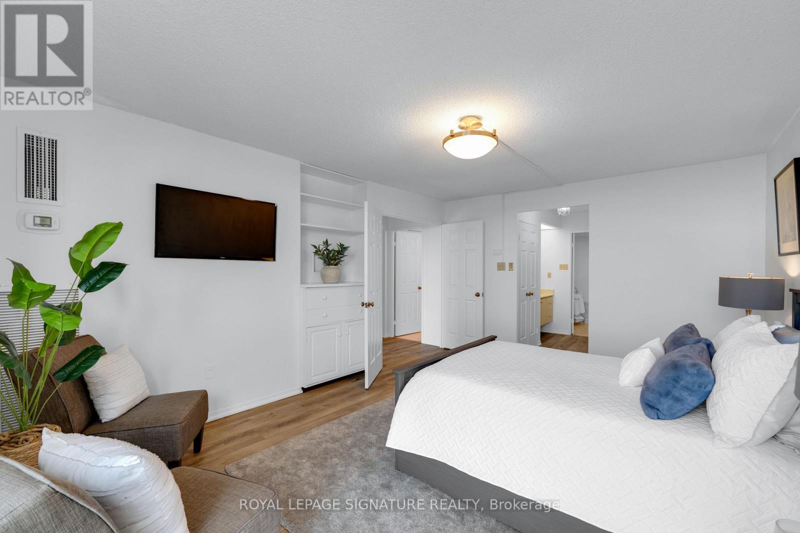 1903 - 131 Beecroft Road Property Photo 10