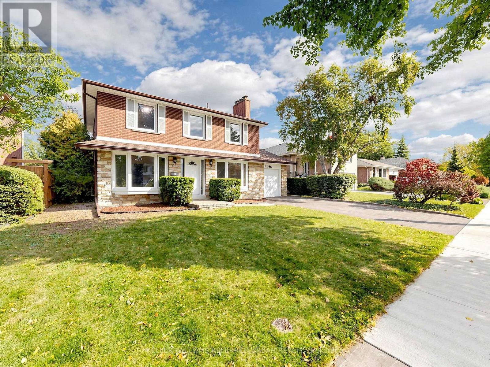82 Crossbow Crescent Property Photo 2