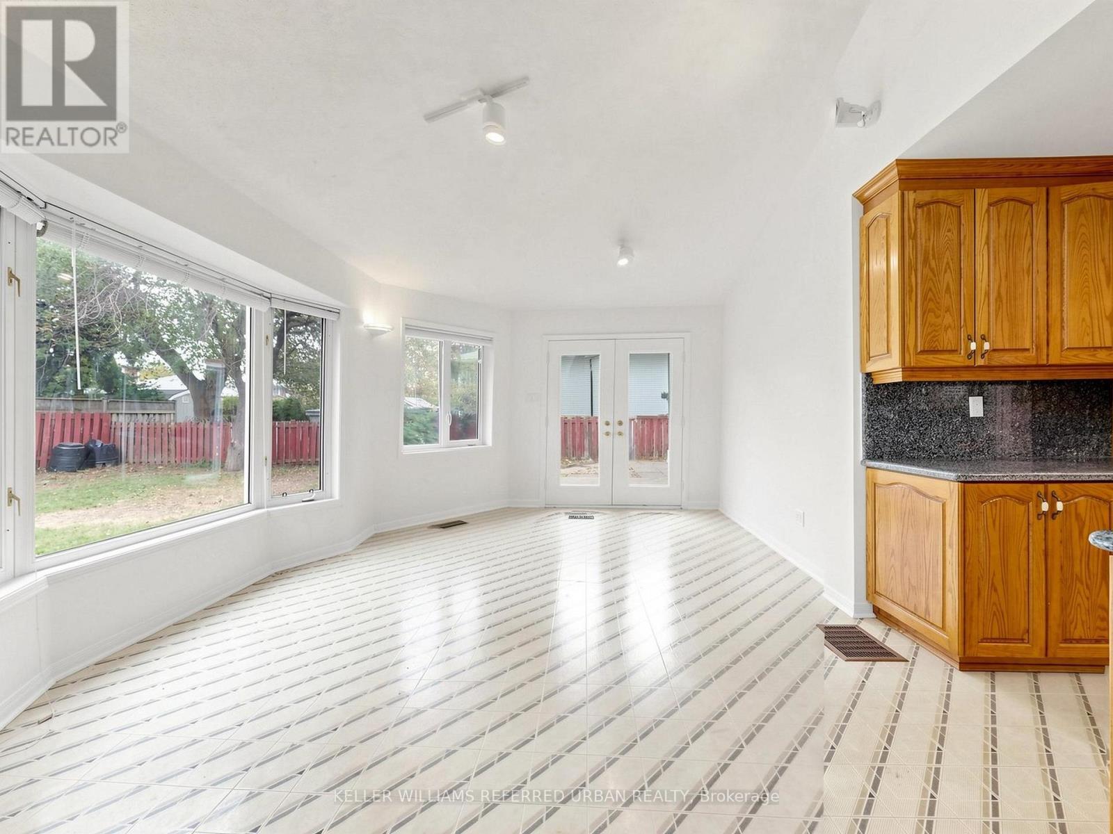 82 Crossbow Crescent Property Photo 19