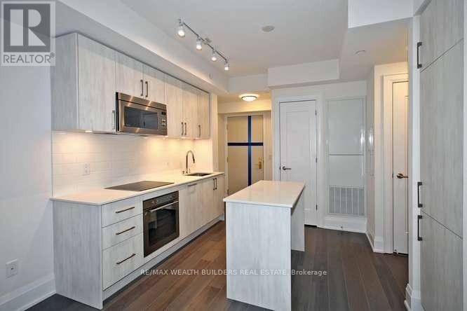 905 - 88 Cumberland Street Property Photo 6