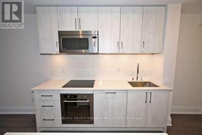 905 - 88 Cumberland Street Property Photo 7