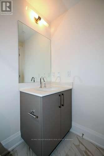 905 - 88 Cumberland Street Property Photo 12