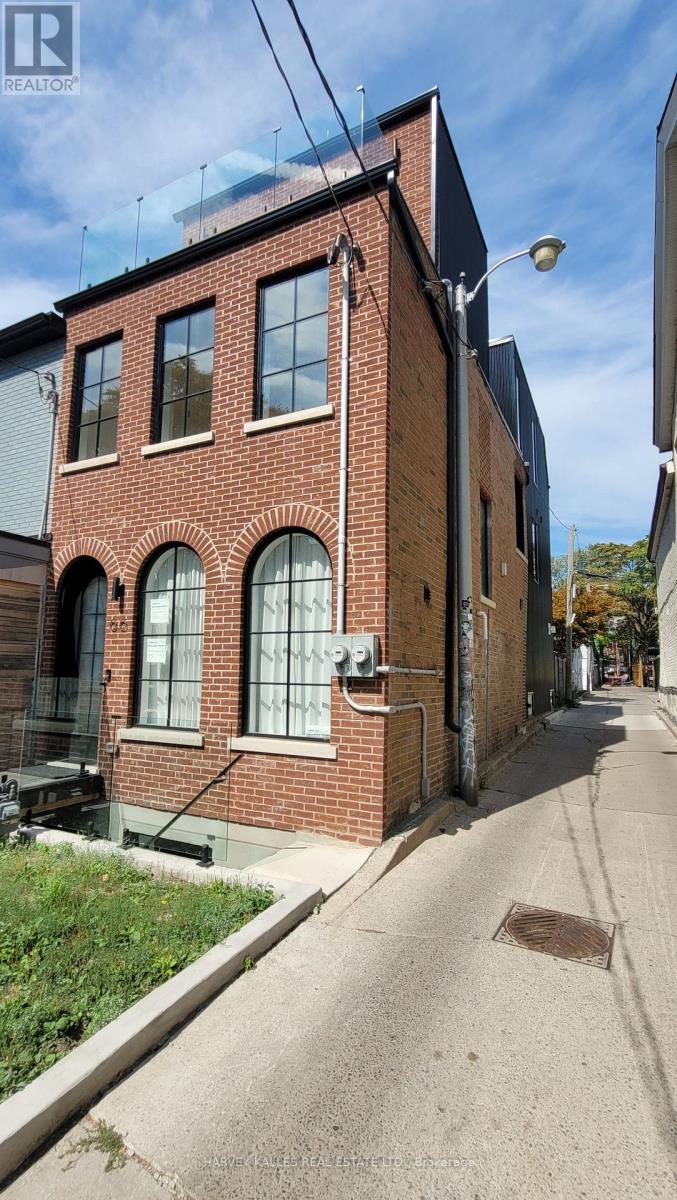 LOWER - 66 ARGYLE STREET Property Photo 1