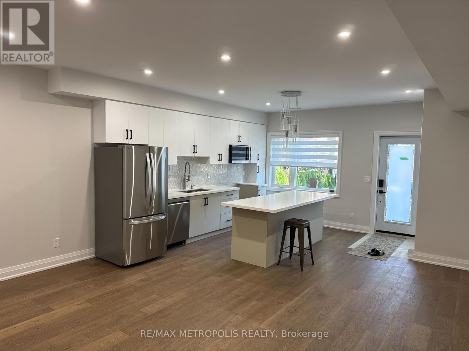 94 Saint Clarens Avenue Property Photo 3