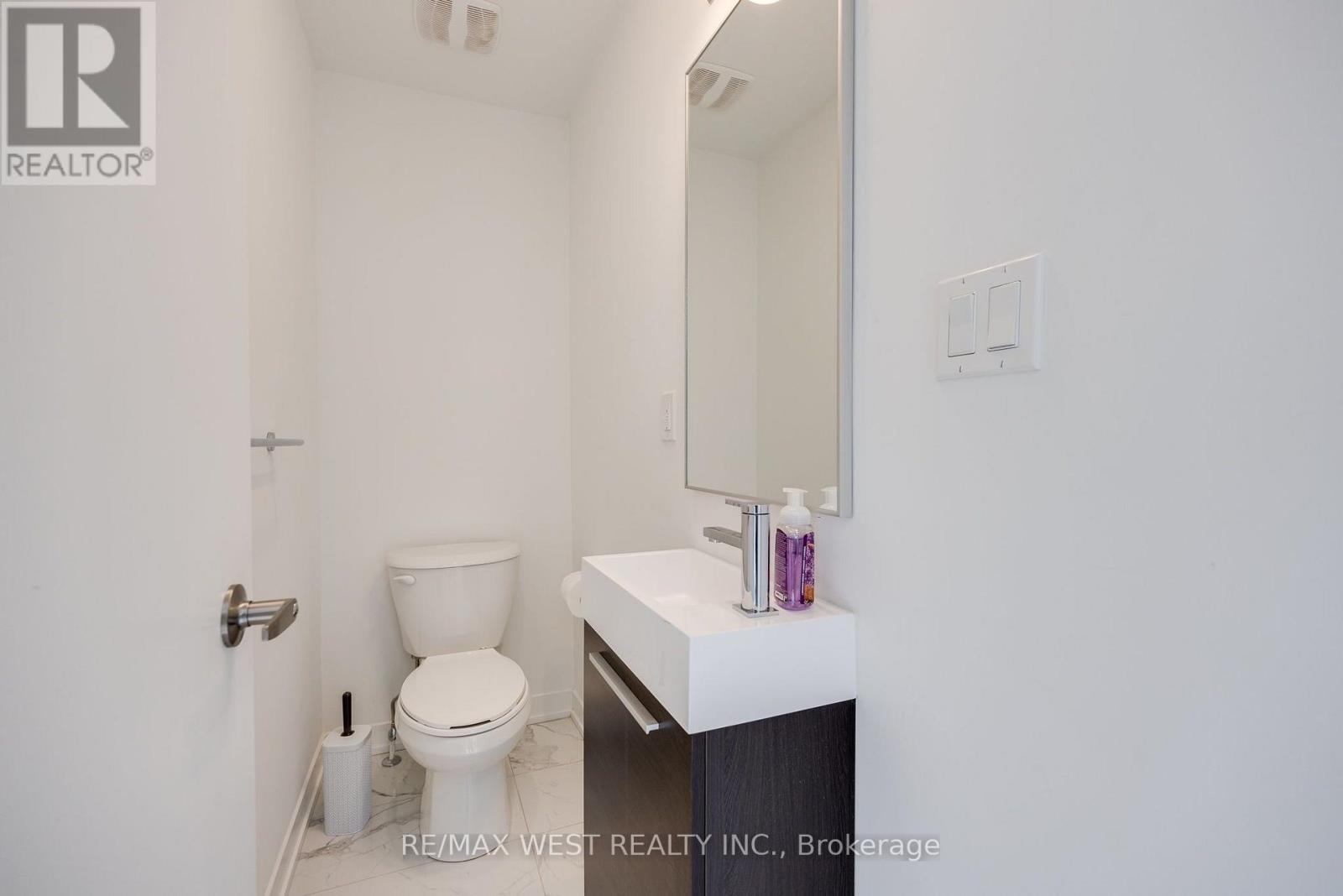 122 Green Gardens Boulevard Property Photo 13