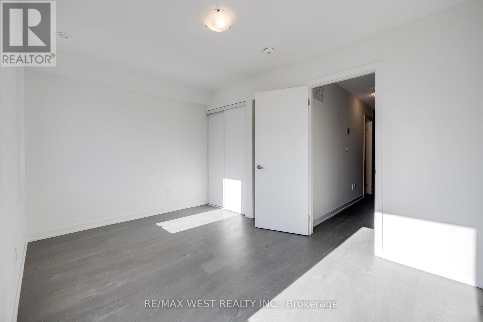 122 Green Gardens Boulevard Property Photo 15