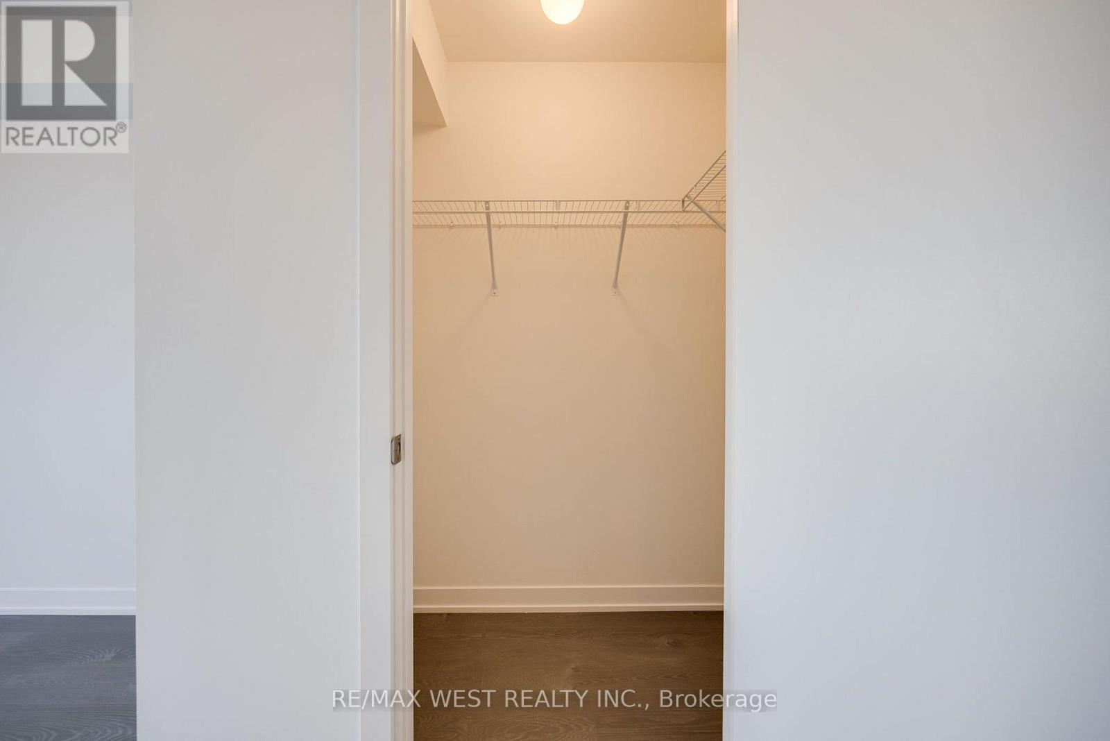 122 Green Gardens Boulevard Property Photo 25