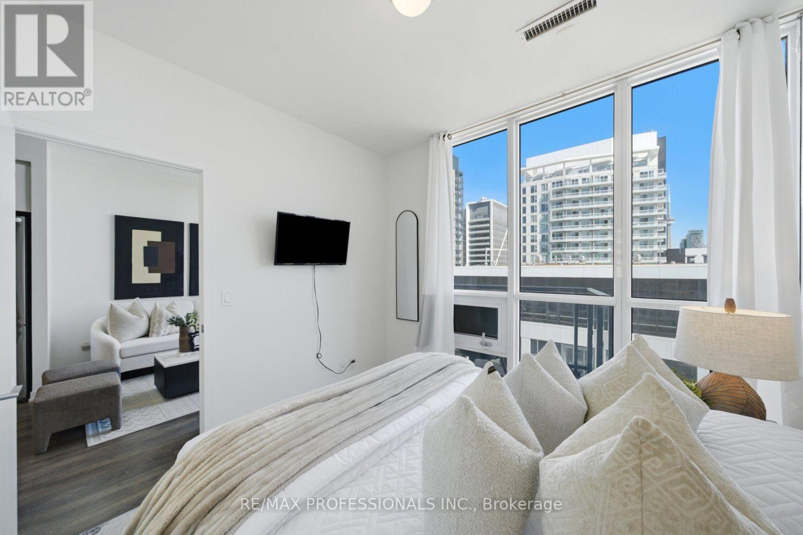 Ph08 - 49 East Liberty Street Property Photo 11