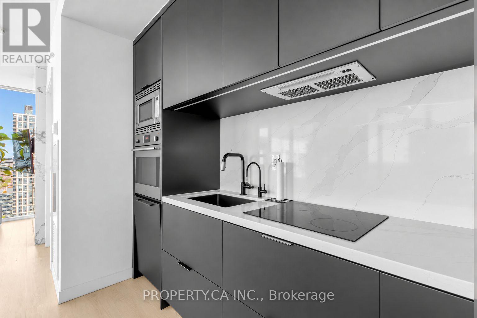 3509 - 88 Blue Jays Way Property Photo 24