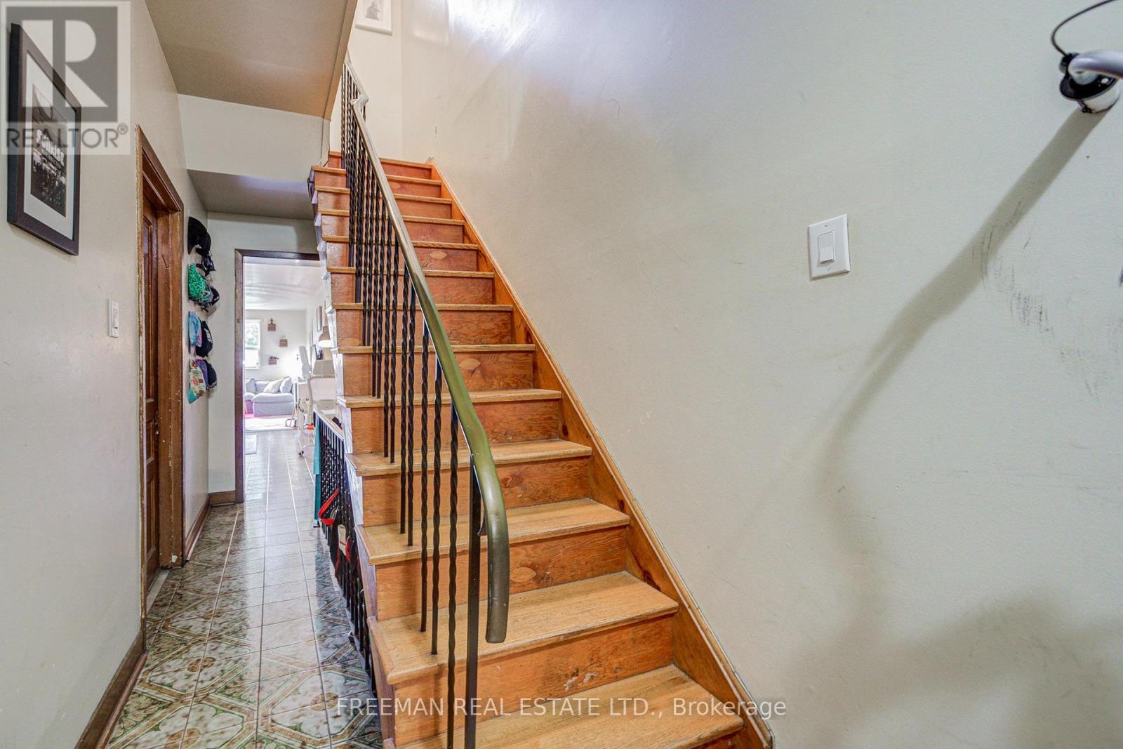 492 Manning Avenue Property Photo 18