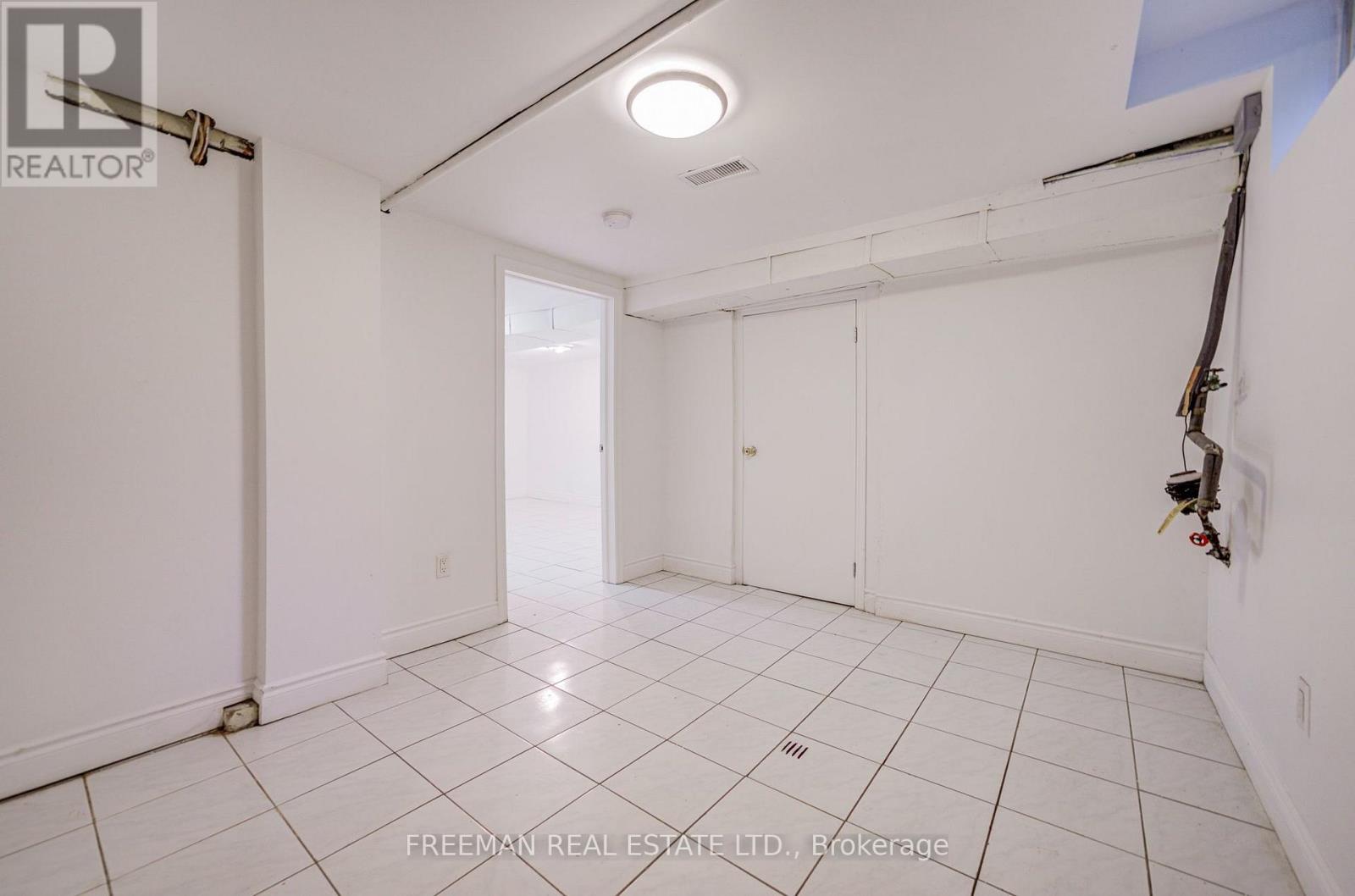 492 Manning Avenue Property Photo 28