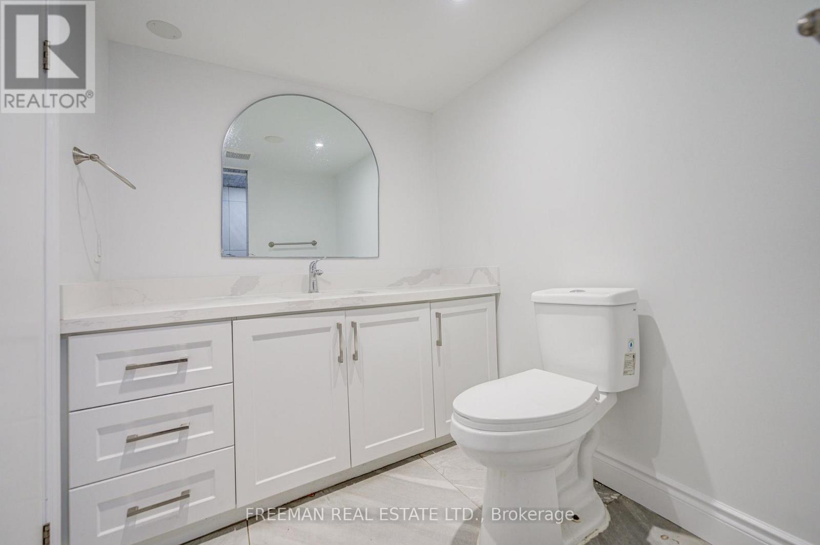 492 Manning Avenue Property Photo 33