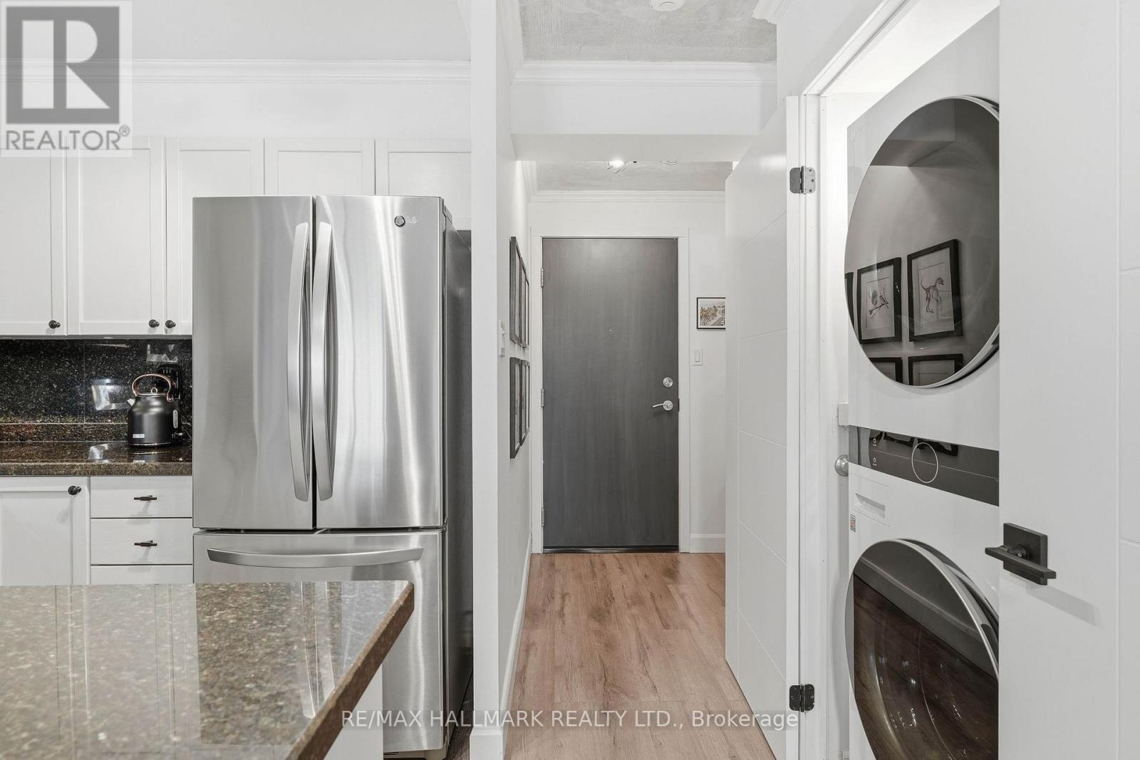 705 - 600 Queens Quay W Property Photo 3